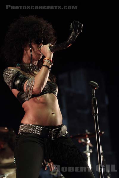 SHAKA PONK - 2013-01-05 - PARIS - Bercy - Sofia Samaha Achoun